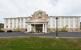 Holiday Inn Express&Suites Dickson City