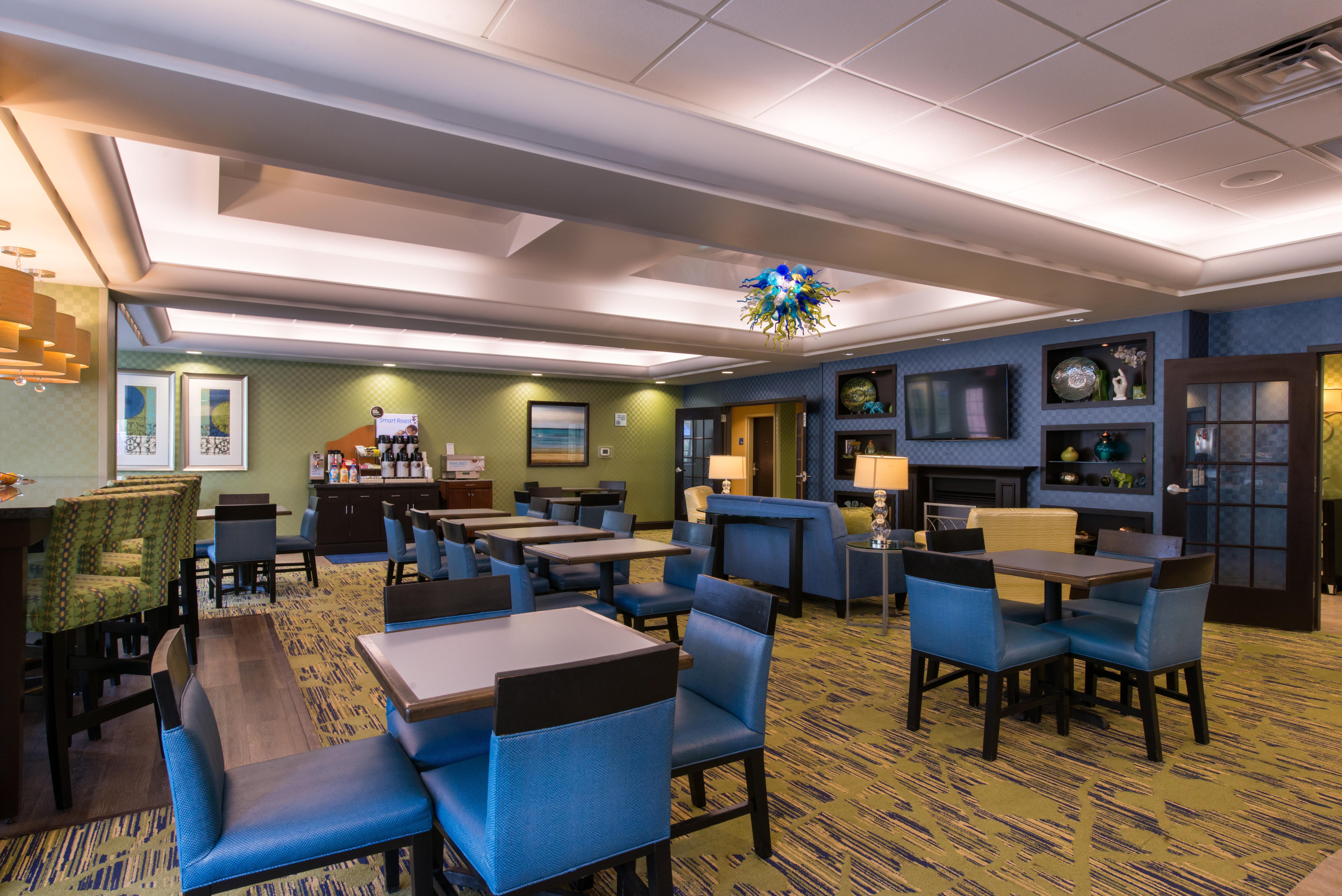Holiday Inn Express And Suites Dickson City By Ihg Exterior foto