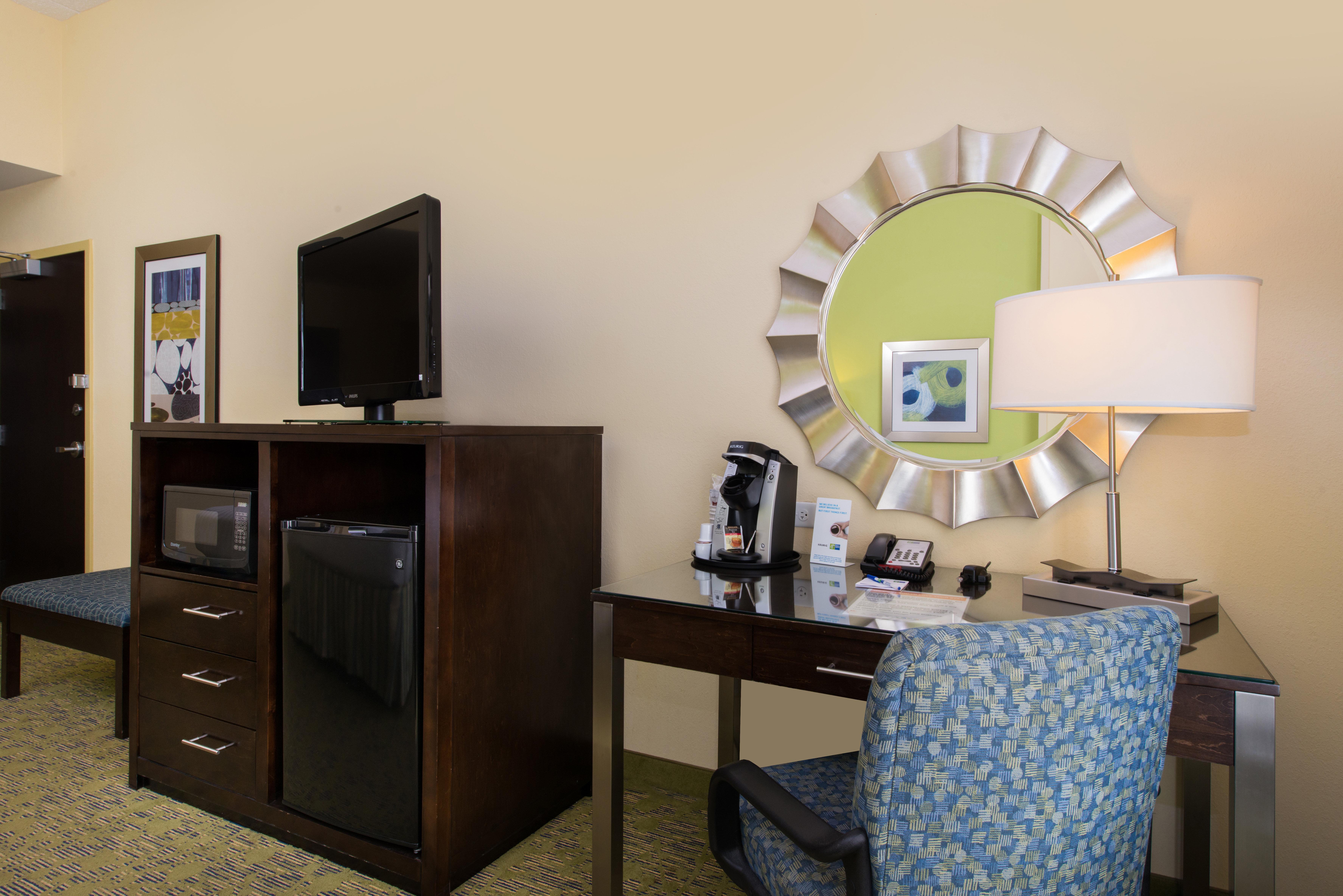 Holiday Inn Express And Suites Dickson City By Ihg Exterior foto